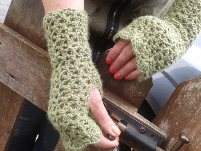 fingerless wristwarmers