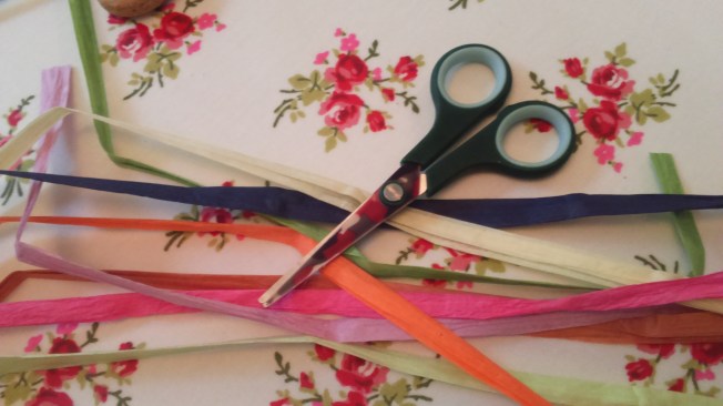 cut raffia into lengths...