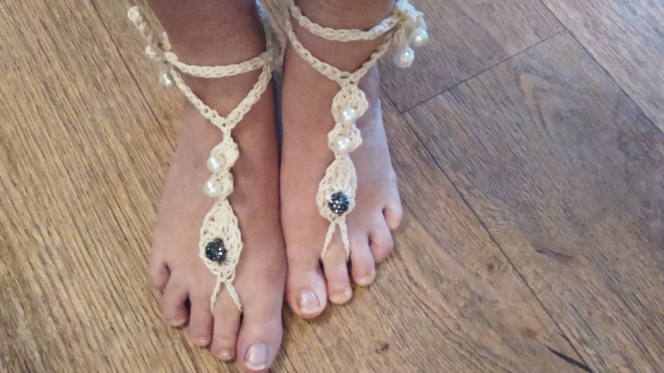 crochet barefeet sandals designed by yarnyrobin Aug 2017